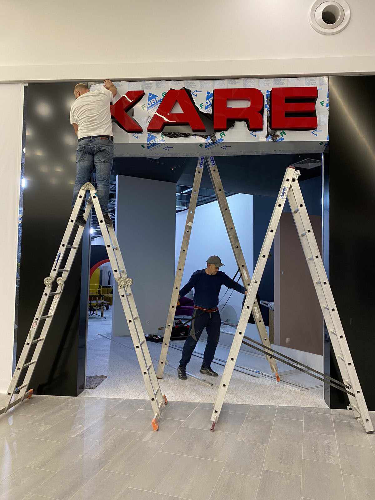 Изготовление световых вывесок в Калининграде